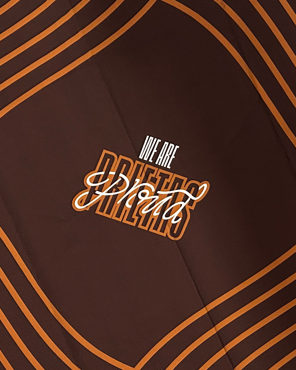 Pañoleta clásica We Are Proud Prietas